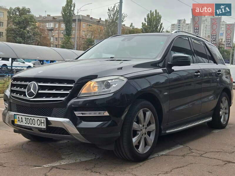 Внедорожник / Кроссовер Mercedes-Benz M-Class 2013 в Киеве фото 3 Внедорожник / Кроссовер Mercedes-Benz M-Class 2013 в Киеве