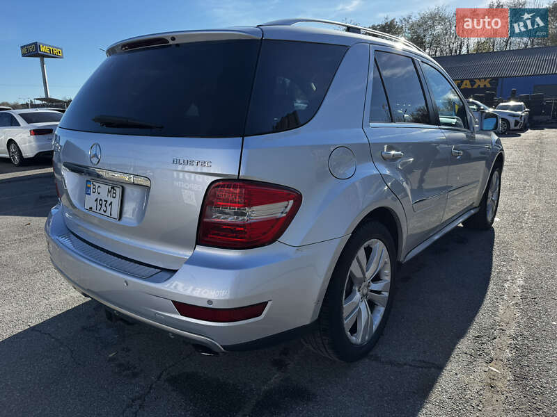Внедорожник / Кроссовер Mercedes-Benz M-Class 2010 в Львове фото 5 Внедорожник / Кроссовер Mercedes-Benz M-Class 2010 в Львове