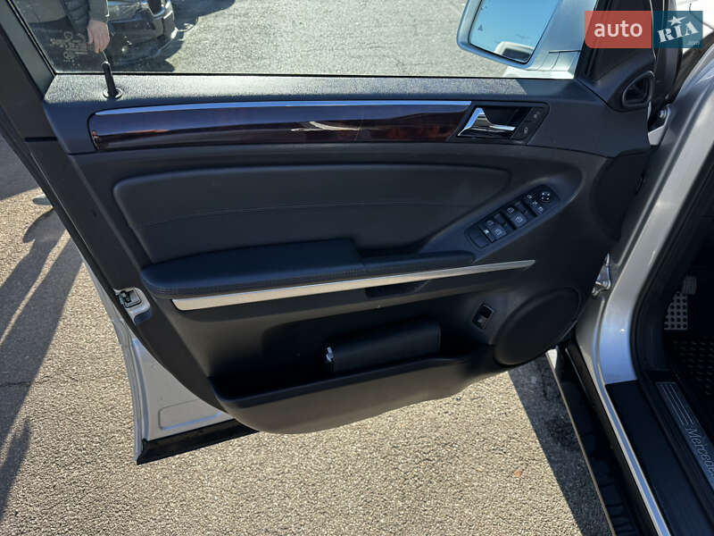 Внедорожник / Кроссовер Mercedes-Benz M-Class 2010 в Львове фото 9 Внедорожник / Кроссовер Mercedes-Benz M-Class 2010 в Львове