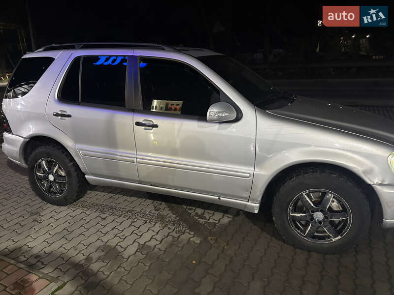 Внедорожник / Кроссовер Mercedes-Benz M-Class 2003 в Киеве