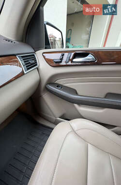 Внедорожник / Кроссовер Mercedes-Benz M-Class 2015 в Львове