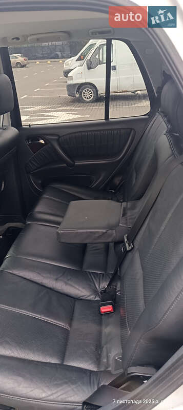 Внедорожник / Кроссовер Mercedes-Benz M-Class 2002 в Киеве фото 19 Внедорожник / Кроссовер Mercedes-Benz M-Class 2002 в Киеве