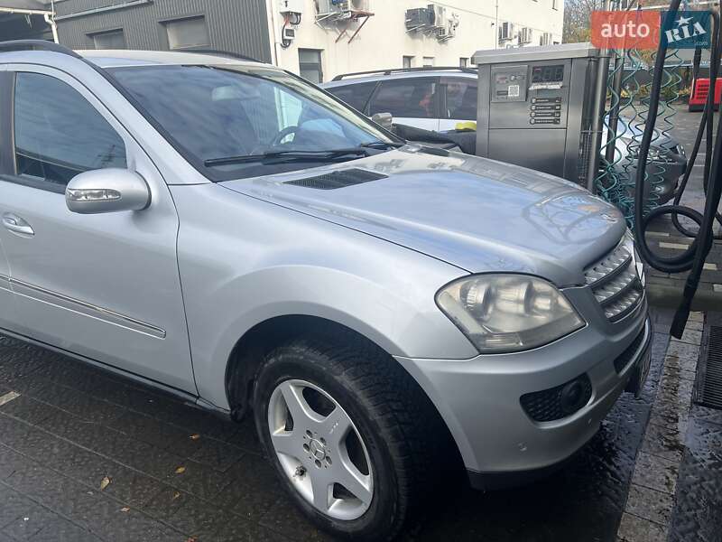 Внедорожник / Кроссовер Mercedes-Benz M-Class 2007 в Ужгороде фото 3 Внедорожник / Кроссовер Mercedes-Benz M-Class 2007 в Ужгороде