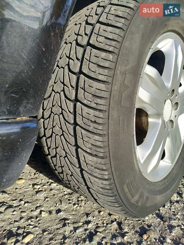 Позашляховик / Кросовер Mercedes-Benz M-Class 2004 в Ужгороді