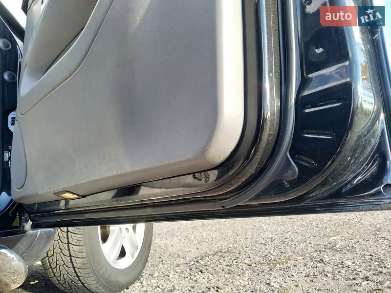 Позашляховик / Кросовер Mercedes-Benz M-Class 2004 в Ужгороді