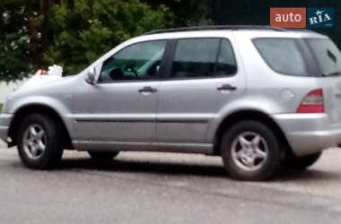 Внедорожник / Кроссовер Mercedes-Benz M-Class 2001 в Львове