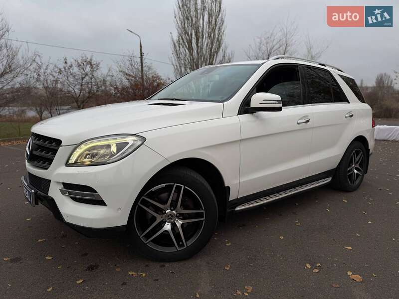 Позашляховик / Кросовер Mercedes-Benz M-Class 2013 в Кривому Розі