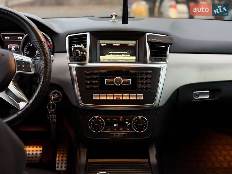 Позашляховик / Кросовер Mercedes-Benz M-Class 2013 в Кривому Розі