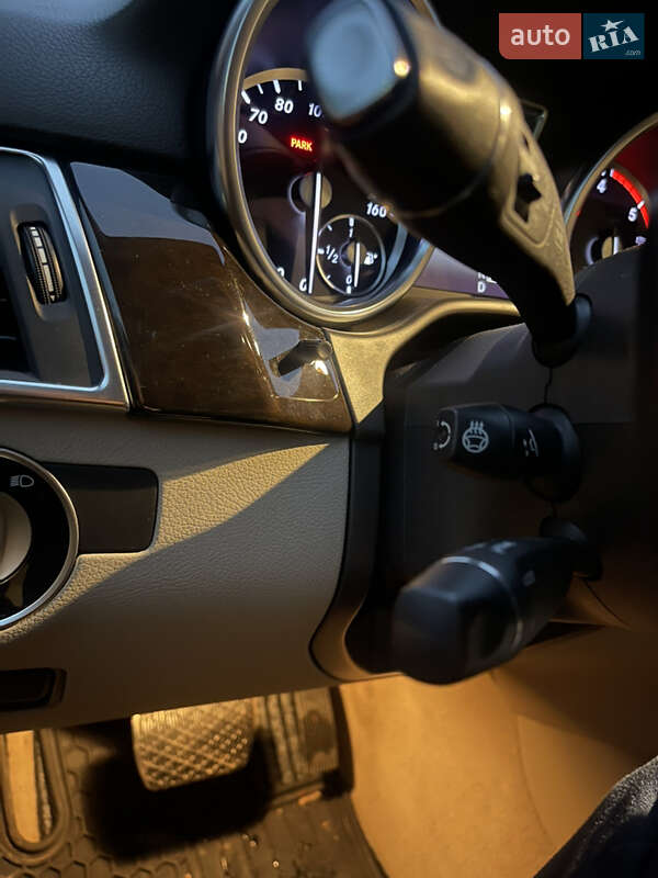 Внедорожник / Кроссовер Mercedes-Benz M-Class 2015 в Киеве