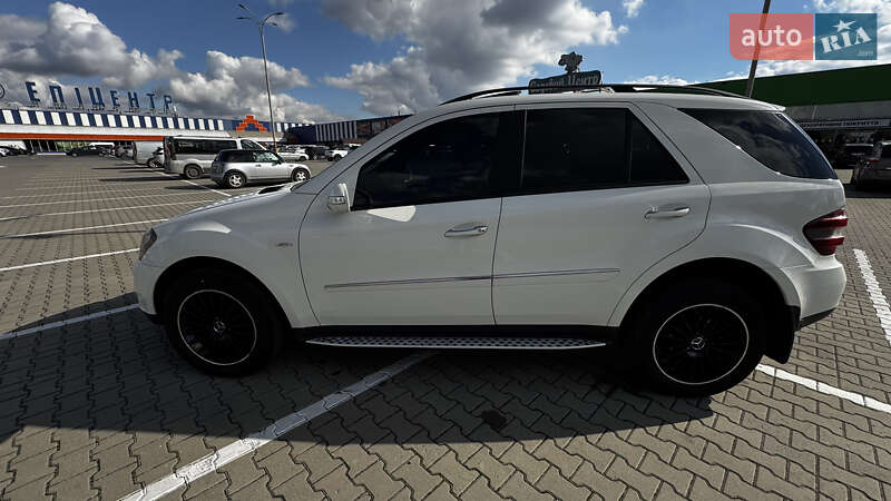 Внедорожник / Кроссовер Mercedes-Benz M-Class 2008 в Черновцах