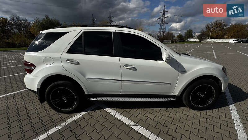 Внедорожник / Кроссовер Mercedes-Benz M-Class 2008 в Черновцах