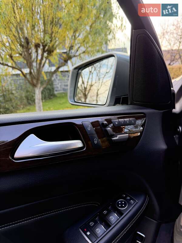 Позашляховик / Кросовер Mercedes-Benz M-Class 2015 в Луцьку фото 16 Позашляховик / Кросовер Mercedes-Benz M-Class 2015 в Луцьку