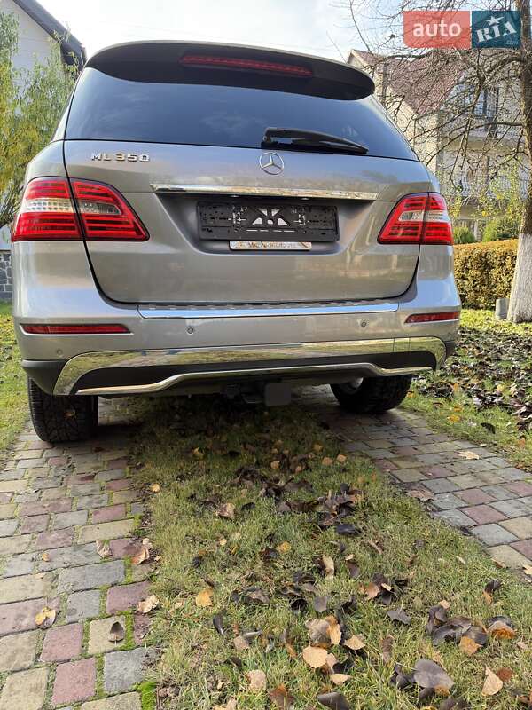 Позашляховик / Кросовер Mercedes-Benz M-Class 2015 в Луцьку фото 6 Позашляховик / Кросовер Mercedes-Benz M-Class 2015 в Луцьку