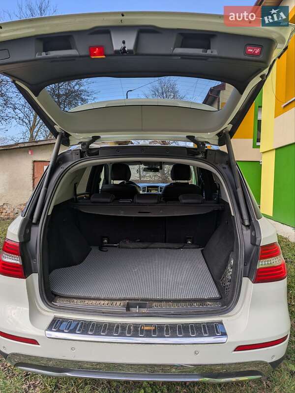 Внедорожник / Кроссовер Mercedes-Benz M-Class 2011 в Тернополе