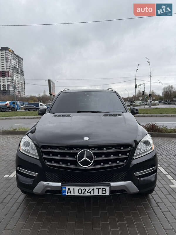Позашляховик / Кросовер Mercedes-Benz M-Class 2015 в Києві фото 3 Позашляховик / Кросовер Mercedes-Benz M-Class 2015 в Києві