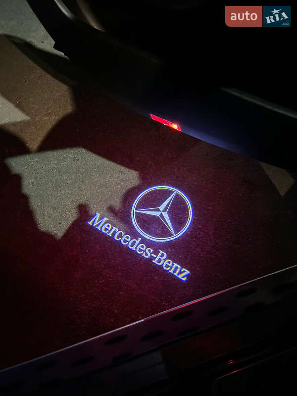 Позашляховик / Кросовер Mercedes-Benz M-Class 2011 в Рівному