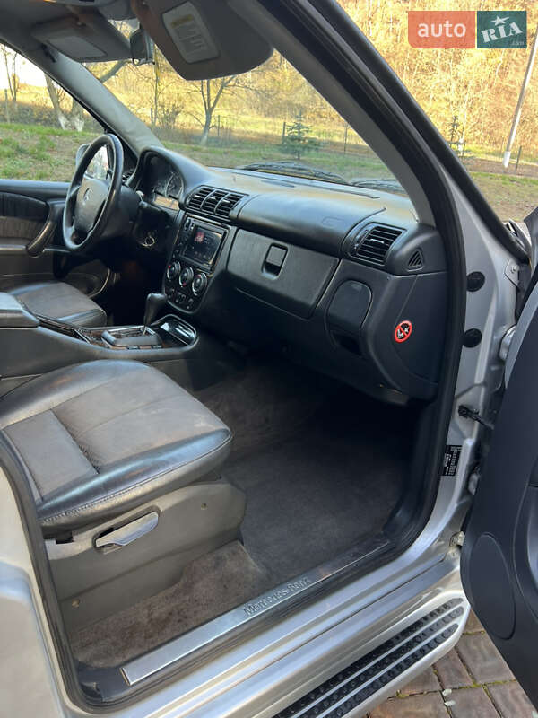 Позашляховик / Кросовер Mercedes-Benz M-Class 2004 в Заліщиках