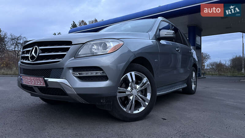 Позашляховик / Кросовер Mercedes-Benz M-Class 2012 в Шепетівці