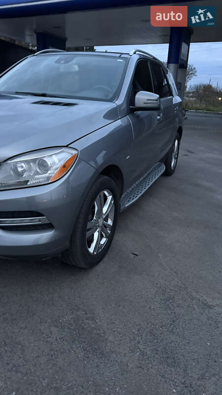 Позашляховик / Кросовер Mercedes-Benz M-Class 2012 в Шепетівці