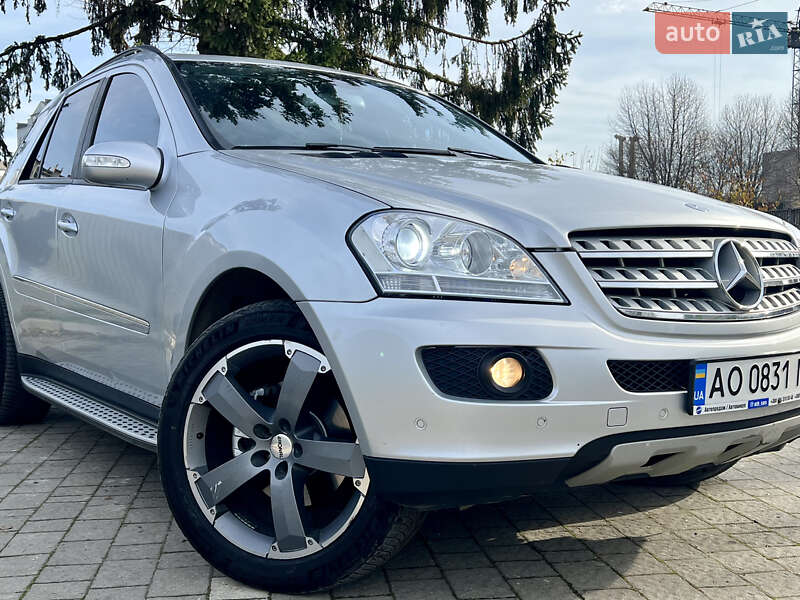 Внедорожник / Кроссовер Mercedes-Benz M-Class 2006 в Ивано-Франковске