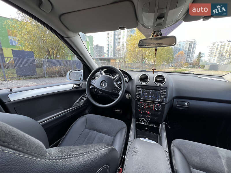 Внедорожник / Кроссовер Mercedes-Benz M-Class 2006 в Ивано-Франковске