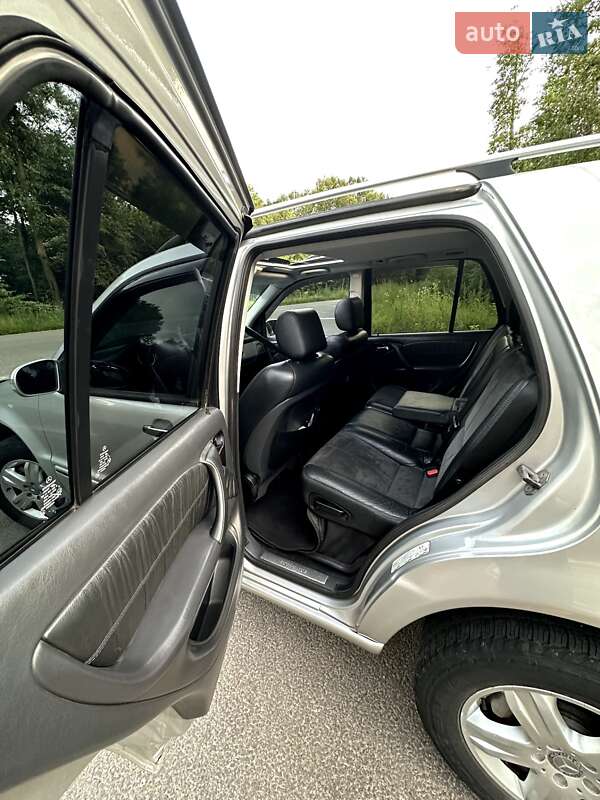 Внедорожник / Кроссовер Mercedes-Benz M-Class 2005 в Прилуках