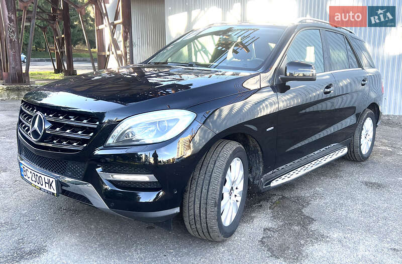 Внедорожник / Кроссовер Mercedes-Benz M-Class 2012 в Львове