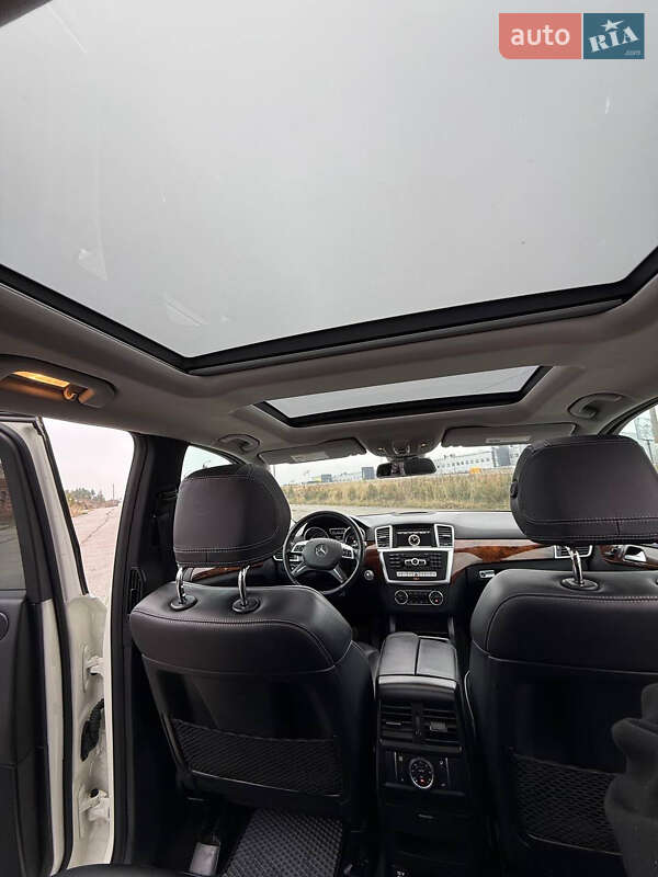 Внедорожник / Кроссовер Mercedes-Benz M-Class 2013 в Хмельницком