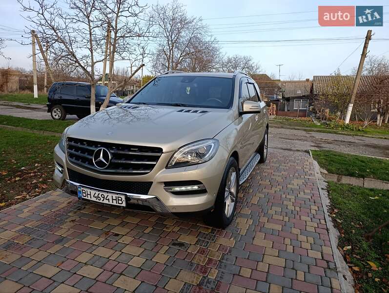 Внедорожник / Кроссовер Mercedes-Benz M-Class 2013 в Подольске фото 2 Внедорожник / Кроссовер Mercedes-Benz M-Class 2013 в Подольске