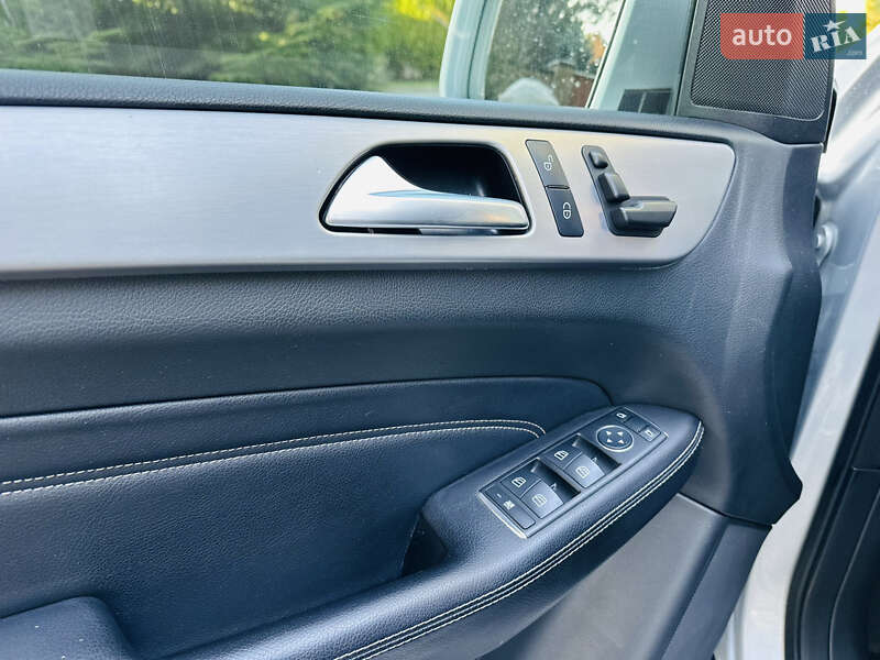 Позашляховик / Кросовер Mercedes-Benz M-Class 2012 в Дніпрі фото 15 Позашляховик / Кросовер Mercedes-Benz M-Class 2012 в Дніпрі