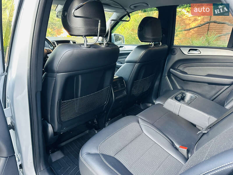 Позашляховик / Кросовер Mercedes-Benz M-Class 2012 в Дніпрі фото 54 Позашляховик / Кросовер Mercedes-Benz M-Class 2012 в Дніпрі