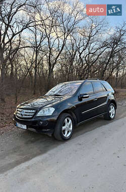 Внедорожник / Кроссовер Mercedes-Benz M-Class 2006 в Новомосковске