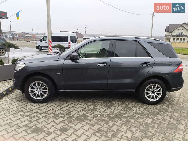 Позашляховик / Кросовер Mercedes-Benz M-Class 2011 в Чернівцях фото 2 Позашляховик / Кросовер Mercedes-Benz M-Class 2011 в Чернівцях