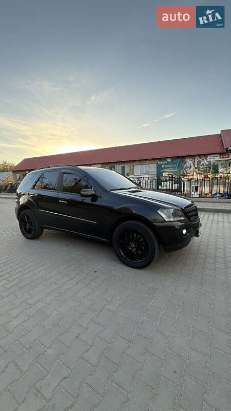 Позашляховик / Кросовер Mercedes-Benz M-Class 2006 в Татарбунарах