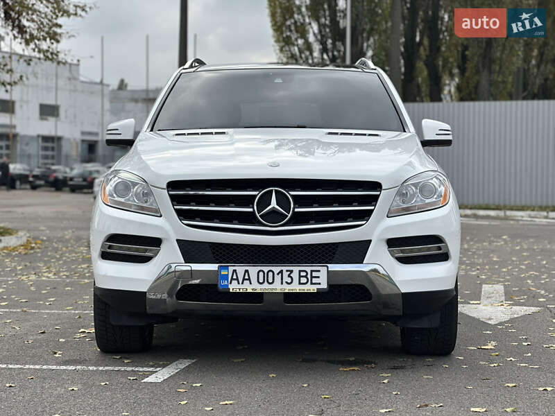 Внедорожник / Кроссовер Mercedes-Benz M-Class 2015 в Киеве