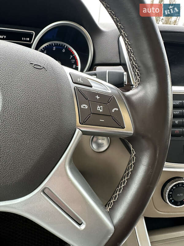 Внедорожник / Кроссовер Mercedes-Benz M-Class 2015 в Киеве