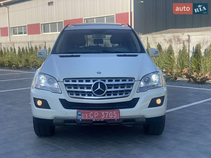 Внедорожник / Кроссовер Mercedes-Benz M-Class 2011 в Луцке