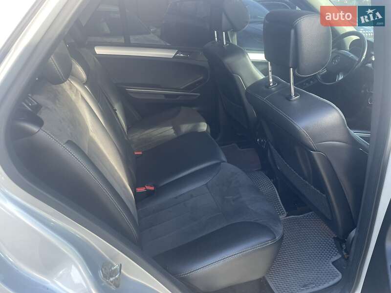 Внедорожник / Кроссовер Mercedes-Benz M-Class 2005 в Львове фото 16 Внедорожник / Кроссовер Mercedes-Benz M-Class 2005 в Львове