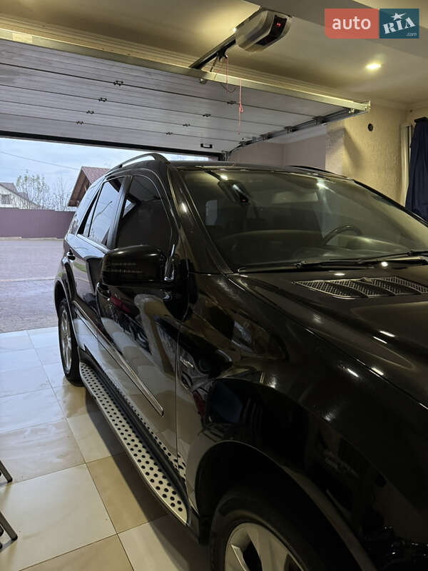 Позашляховик / Кросовер Mercedes-Benz M-Class 2011 в Чернівцях фото 7 Позашляховик / Кросовер Mercedes-Benz M-Class 2011 в Чернівцях