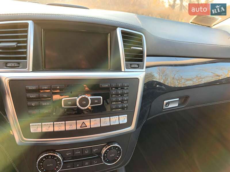Внедорожник / Кроссовер Mercedes-Benz M-Class 2011 в Киеве