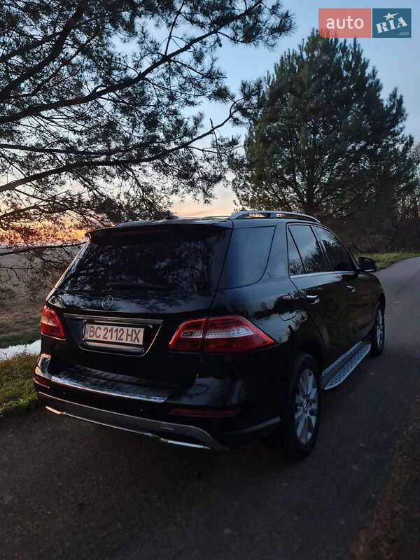 Позашляховик / Кросовер Mercedes-Benz M-Class 2013 в Буську фото 5 Позашляховик / Кросовер Mercedes-Benz M-Class 2013 в Буську