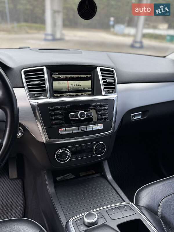 Позашляховик / Кросовер Mercedes-Benz M-Class 2013 в Охтирці