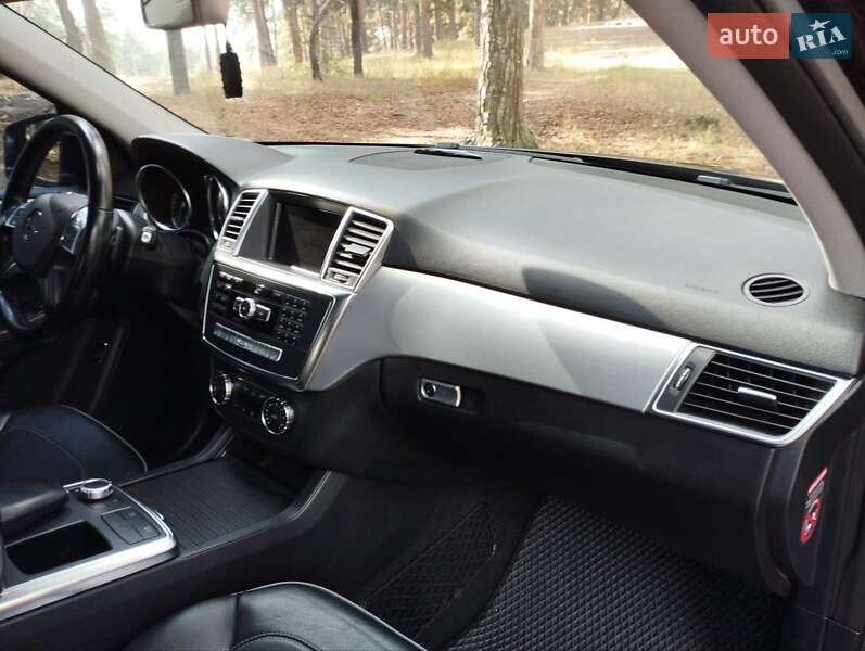 Позашляховик / Кросовер Mercedes-Benz M-Class 2013 в Охтирці