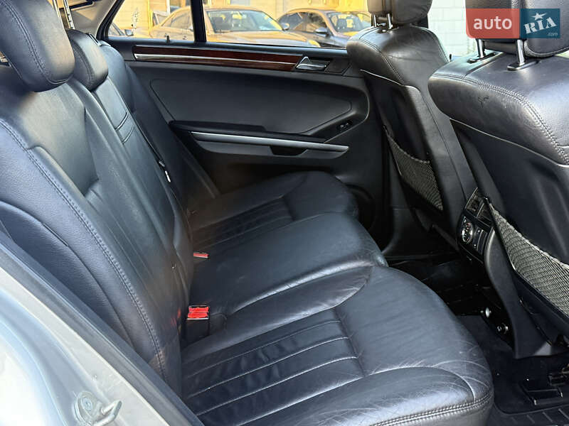 Внедорожник / Кроссовер Mercedes-Benz M-Class 2005 в Ровно