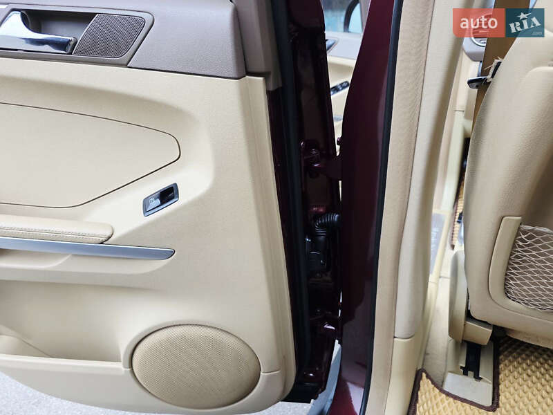 Позашляховик / Кросовер Mercedes-Benz M-Class 2007 в Хмельницькому фото 78 Позашляховик / Кросовер Mercedes-Benz M-Class 2007 в Хмельницькому
