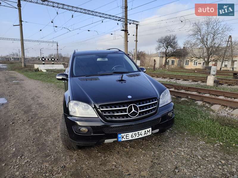 Внедорожник / Кроссовер Mercedes-Benz M-Class 2008 в Павлограде