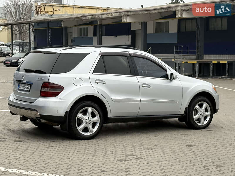 Позашляховик / Кросовер Mercedes-Benz M-Class 2008 в Рівному