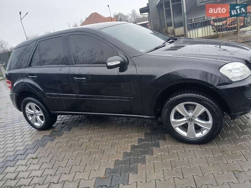 Позашляховик / Кросовер Mercedes-Benz M-Class 2006 в Білки