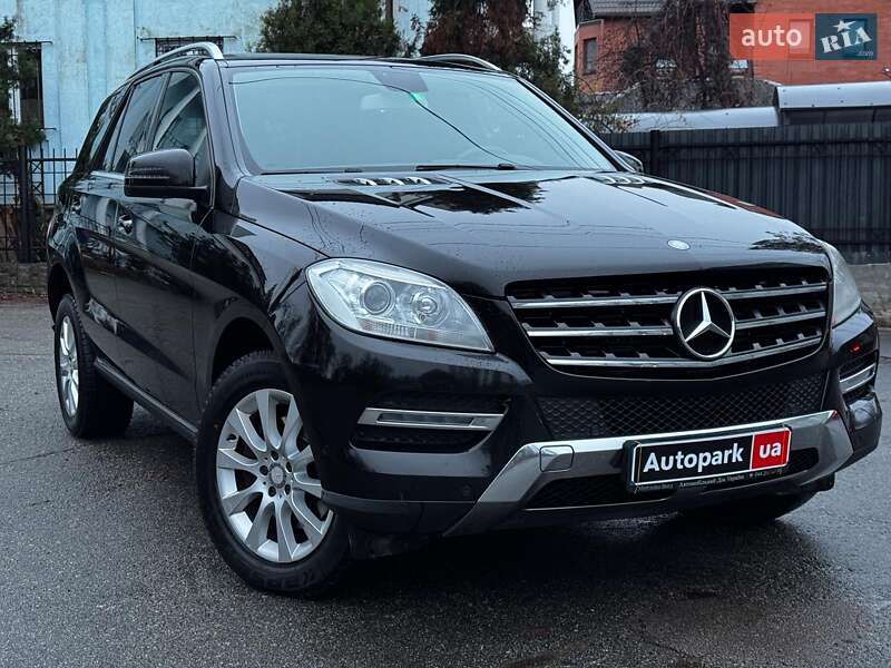 Внедорожник / Кроссовер Mercedes-Benz M-Class 2013 в Киеве