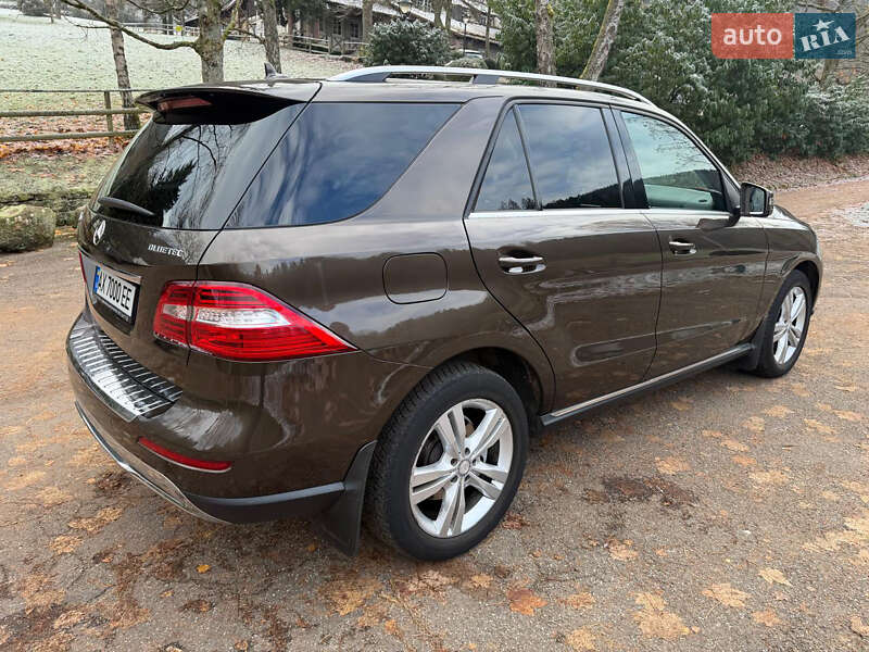 Внедорожник / Кроссовер Mercedes-Benz M-Class 2013 в Харькове